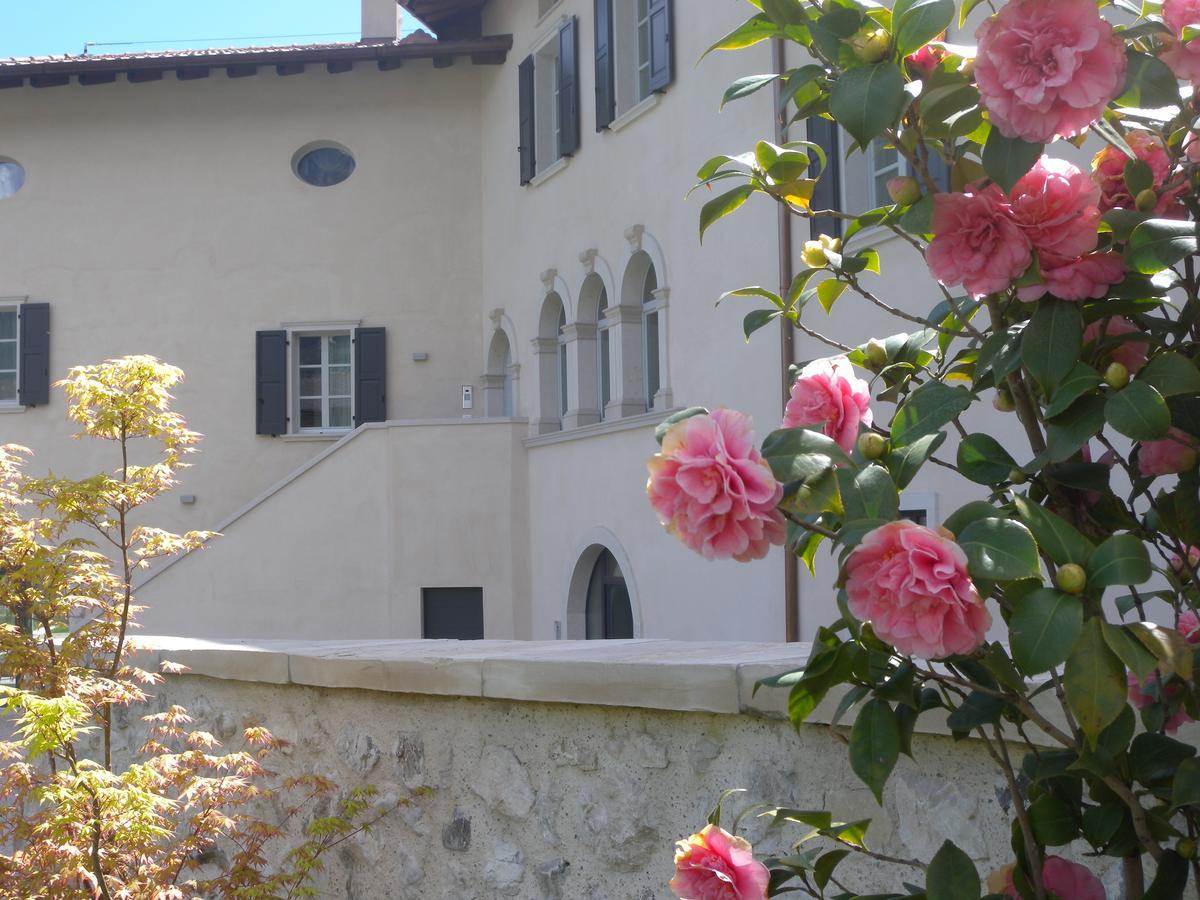الشقق الفندقية ريفا ديل غاردافي  Borgo San Nazzaro المظهر الخارجي الصورة